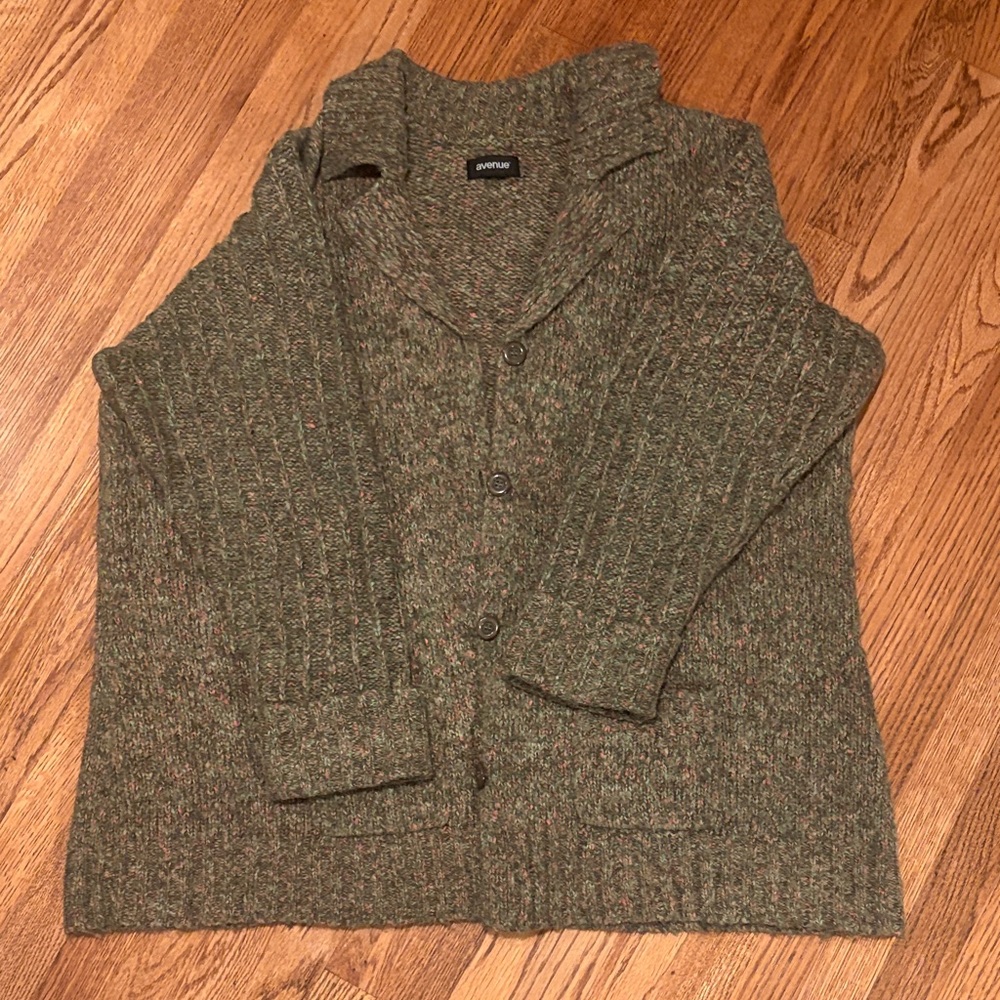 Heathered cardigan sweater green, pink, brown with pockets